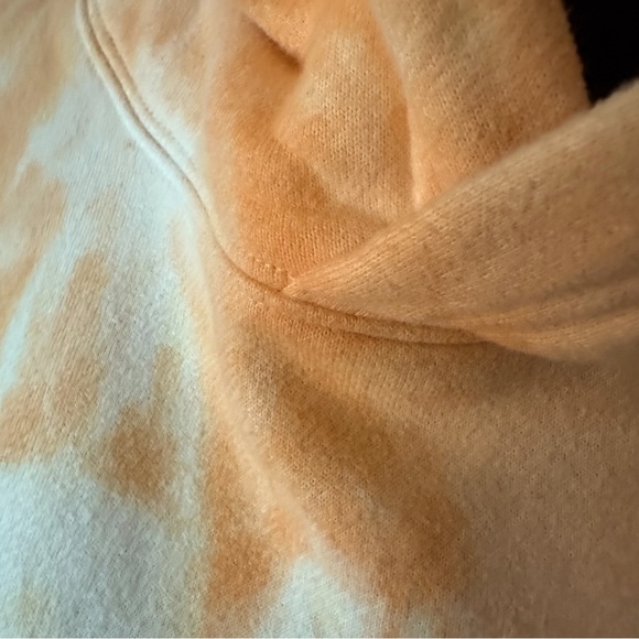 Sz L Aritzia TNA Cropped Tye-Dye Hoodie - Picture 2 of 5